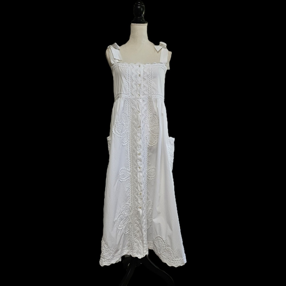Like new size 1 Juliet Dunn White Embroidered Midi Sundress